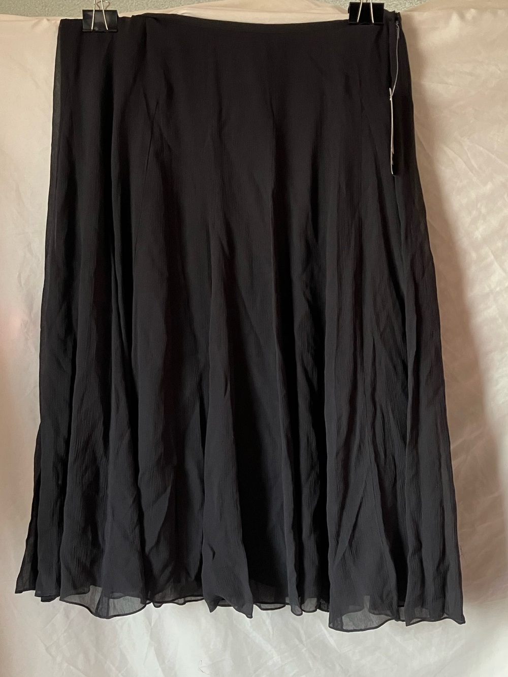 Jones New York 100% silk Black A-Line Flow Skirt